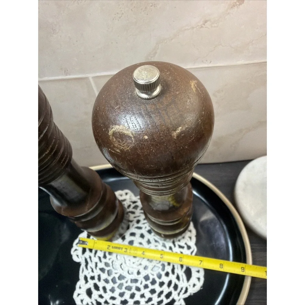 Vintage Wood Salt & Pepper Set Grinder Mill Shaker Taiwan MCM 11 Inches